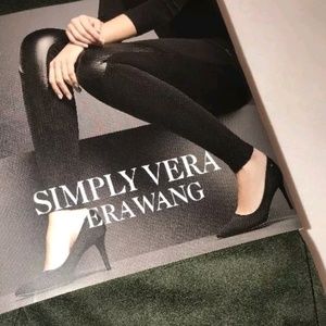 NWOT Simply Vera Moto Leggings